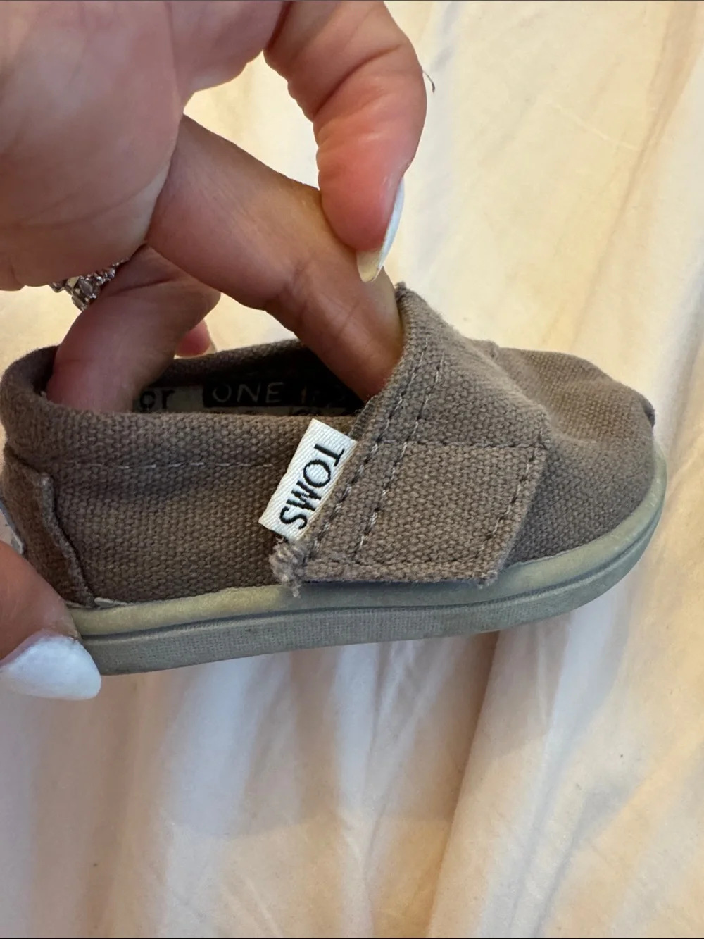 Toms Baby & Walker Slip-On Shoes in brown Canvas size 3
